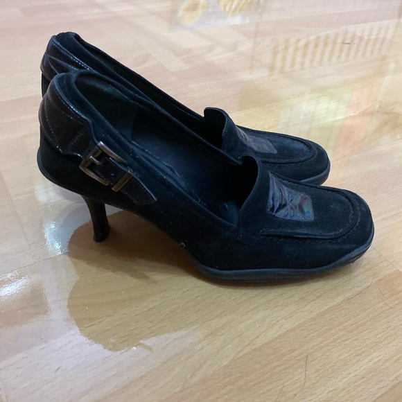 Elegant Black Women's Heels - Picture 1 of 3